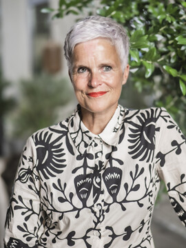 Obisike Das Herz Einer Lowin Choreografisches Theater Mit Und Uber Mutige N Madchen D Haus Dusseldorfer Schauspielhaus Junges Schauspiel Stadt Kollektiv